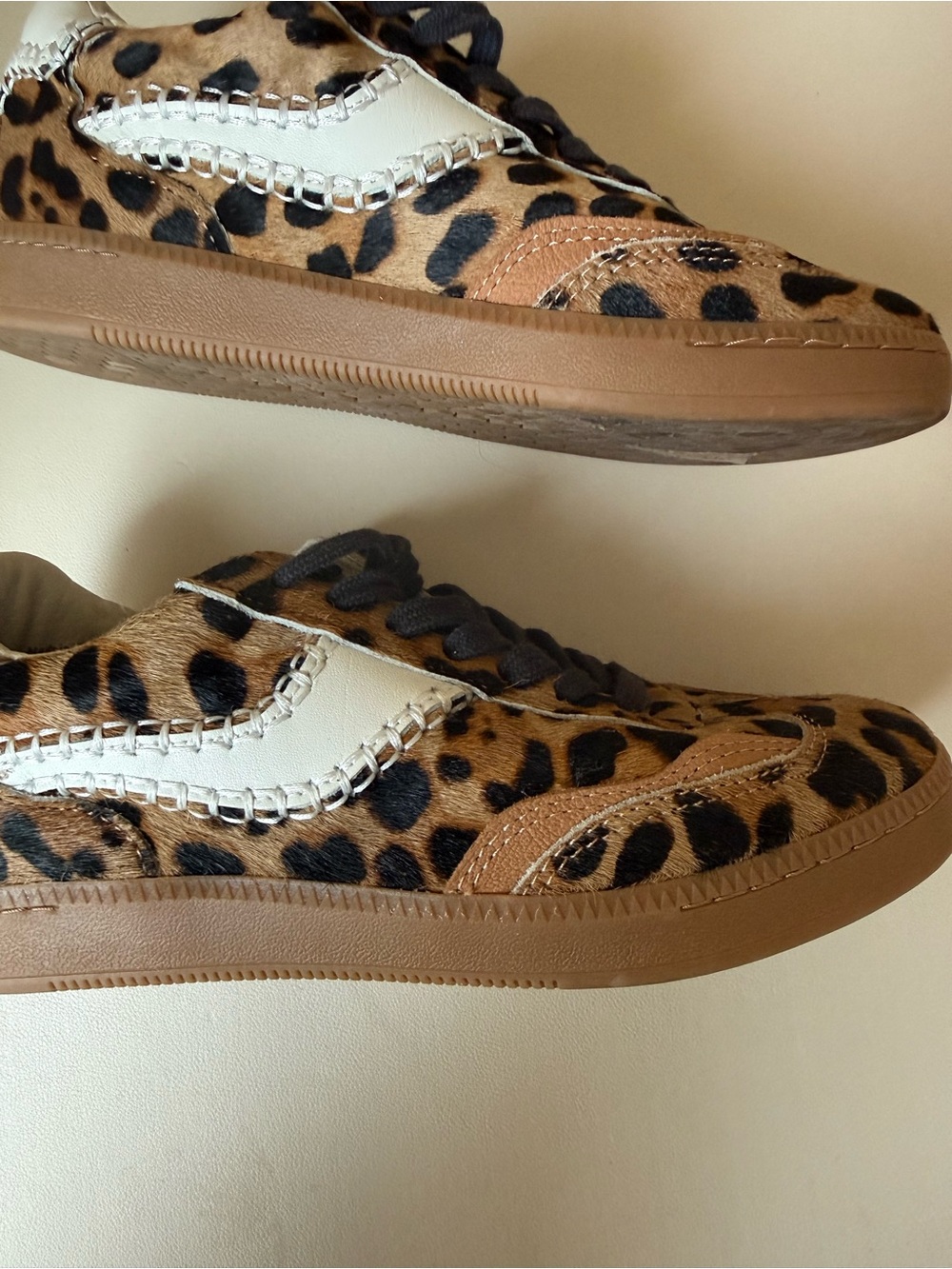 BRAND NEW! Dolce Vita Leopard Print Tan & Black Sneakers with Cream Accent - Picture 5 of 10